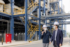 Korea Eximbank Chairman Visits Hydrogen Fuel Cell Power Plant