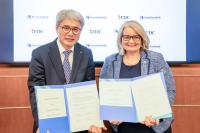 Korea Eximbank Signs MOU with EDC to Build Key Mineral Supply Chains and to Foster Green Industries     